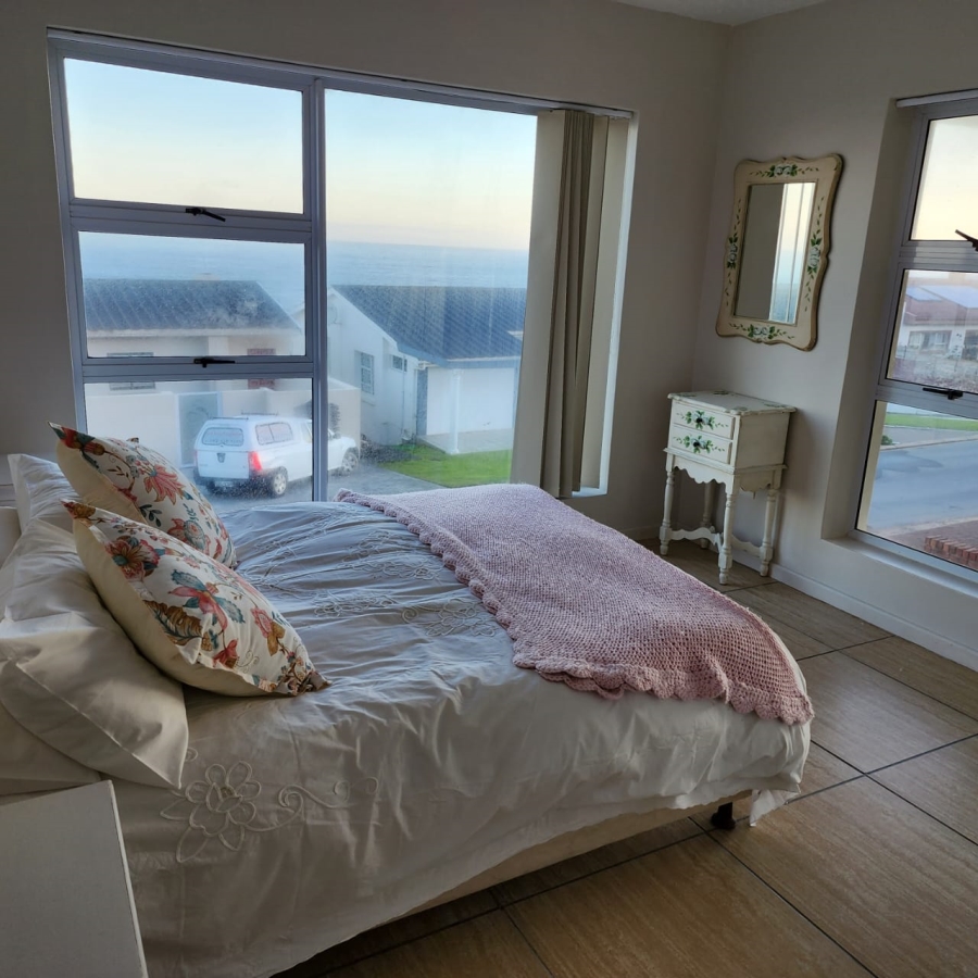 6 Bedroom Property for Sale in Jongensfontein Western Cape